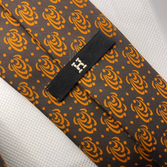 HERMES Silk Tie Luxury Made in Paris Orange Brown Floral Leaf - Picture 8 of 8